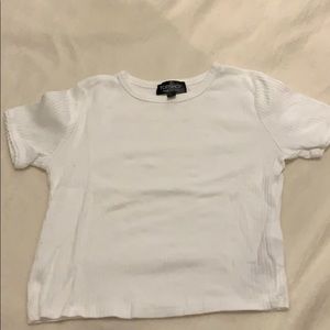 Top ship ribbed white crop top.